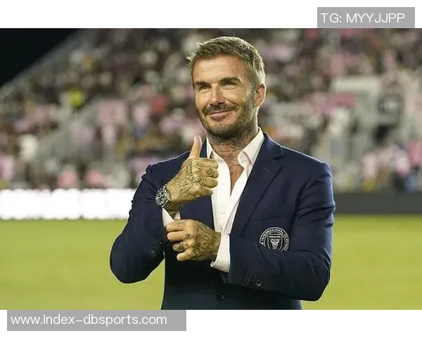 季后赛即将开启贝克汉姆现身迈阿密训练场与马斯切拉诺热烈交流